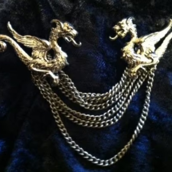 silver dragon cloak clasp - Picture 3 of 6